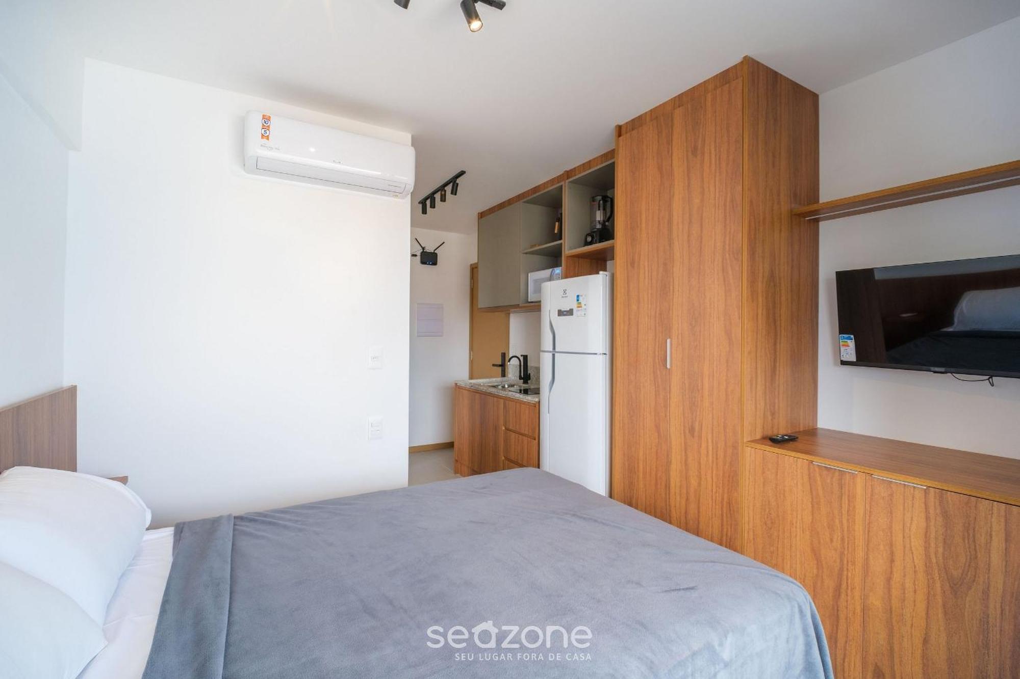 Apartamento Predio Beira-mar Com Piscina Na Barra Em Ssa - Spb *